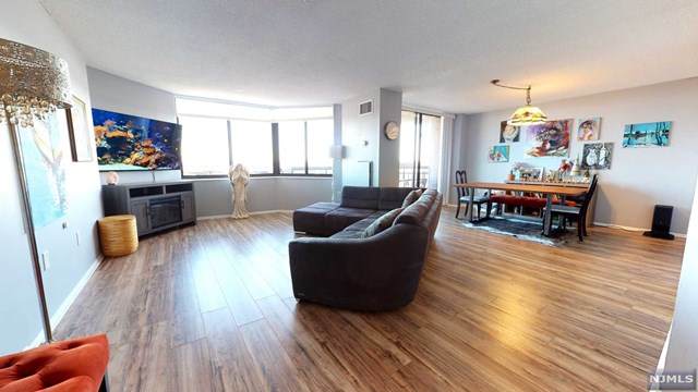 821 Harmon Cove Tower - Photo 1