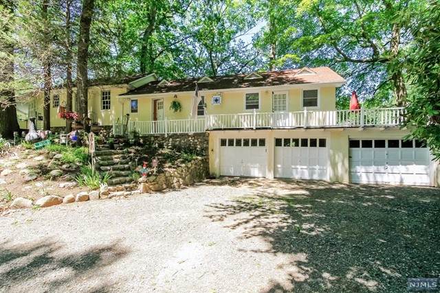 28 Turners Lake Drive - Photo 1