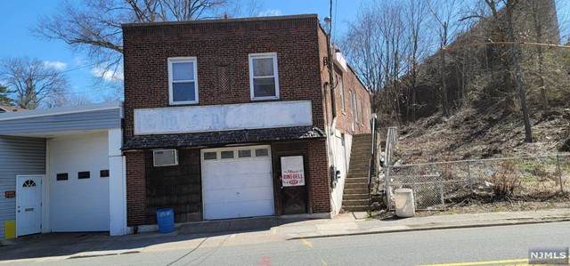 217 Railroad Avenue - Photo 1