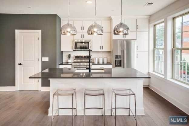 8 Leahy Drive - Photo 1