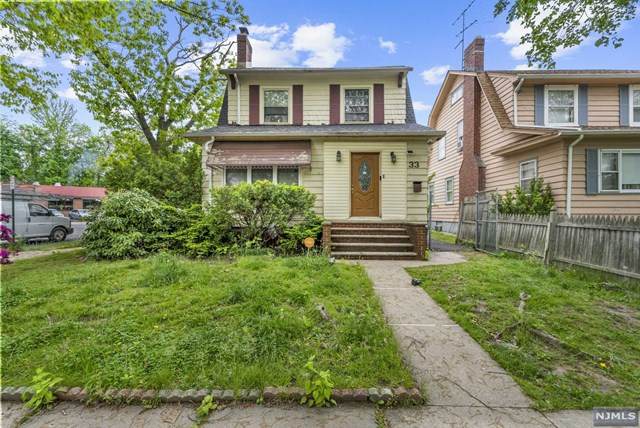 33 Leslie Street - Photo 1