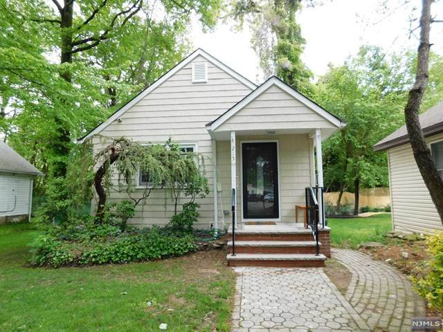 215 Jacksonville Drive - Photo 1