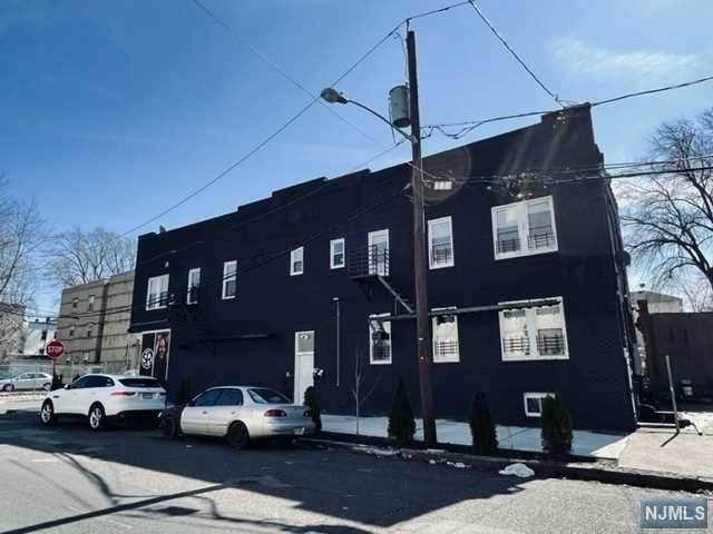 377 21st Street - Photo 1