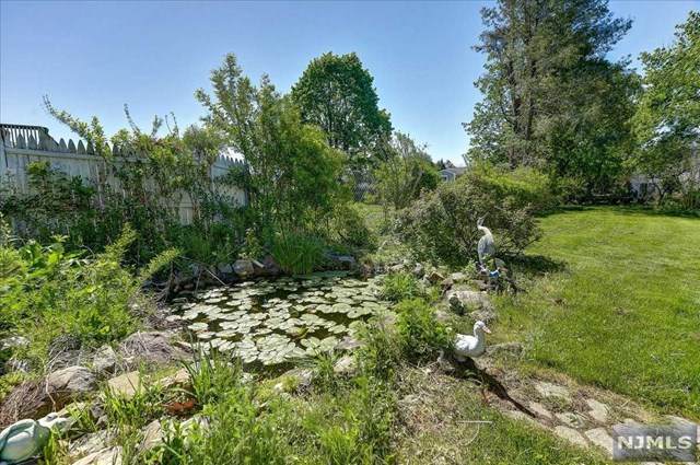 127 Sunset Road - Photo 1