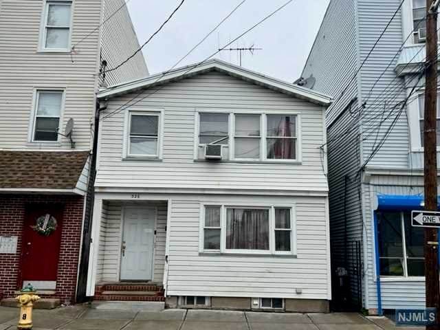 326 Cross Street - Photo 1