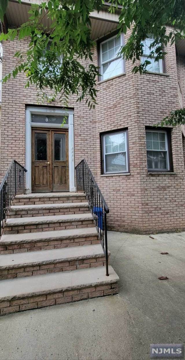 100 7th Street - Photo 1
