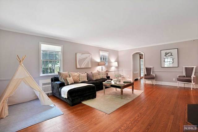 154 Chestnut Street - Photo 1