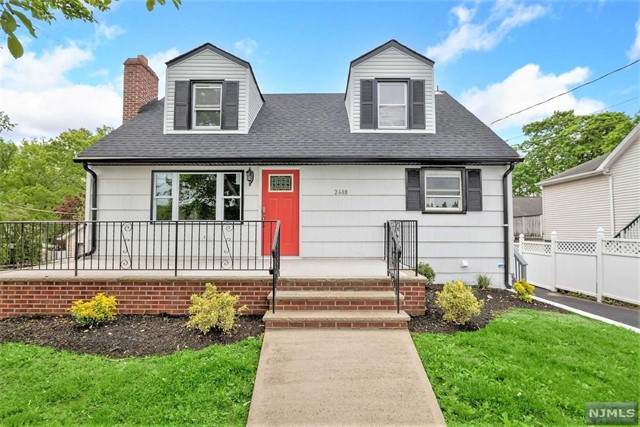 2688 Plainfield Avenue - Photo 1