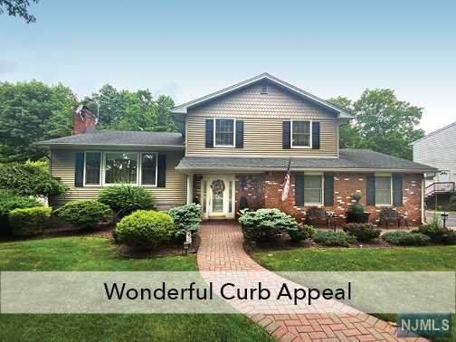 33 Kennedy Circle - Photo 1