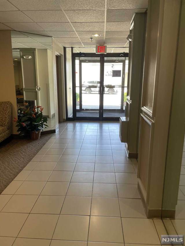 5 Linden Street - Photo 1