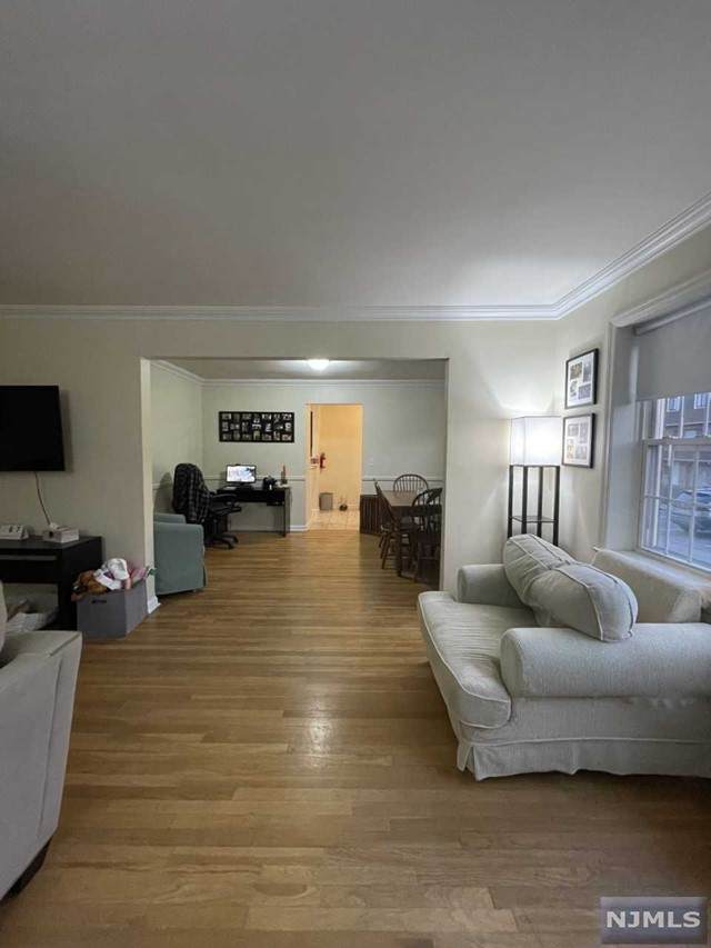 565 Grove Street - Photo 1