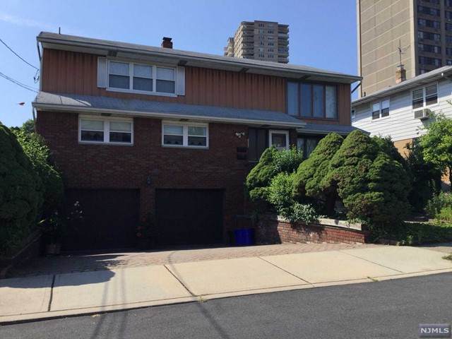 1539 9th Street - Photo 1