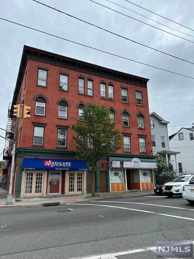 337 Straight Street - Photo 1