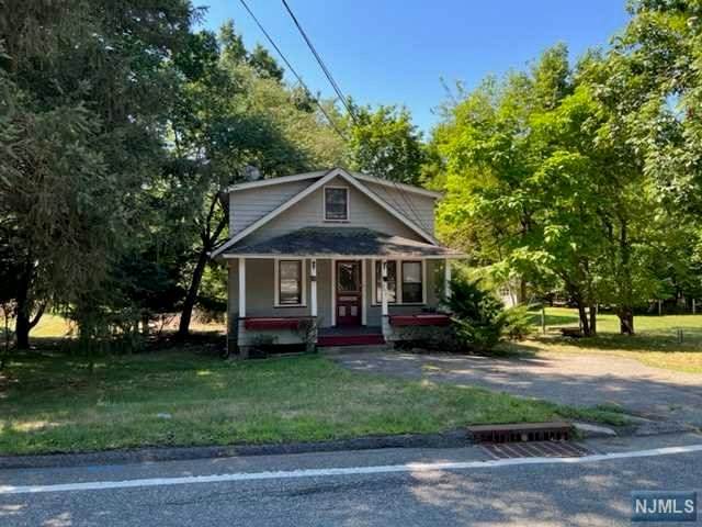 942 Franklin Avenue - Photo 1