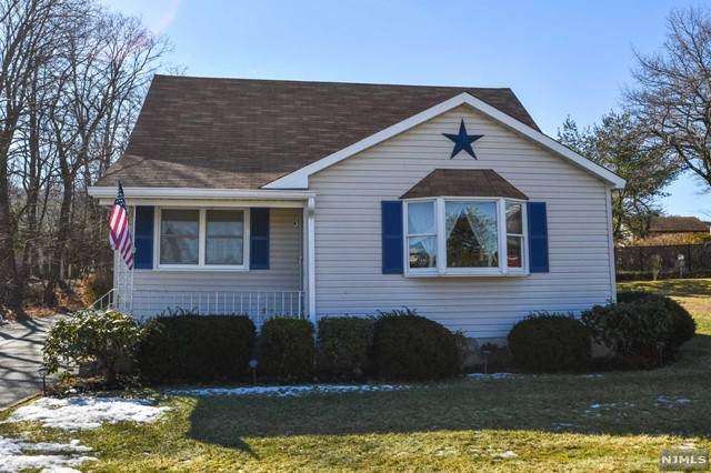 11 Cotter Avenue - Photo 1