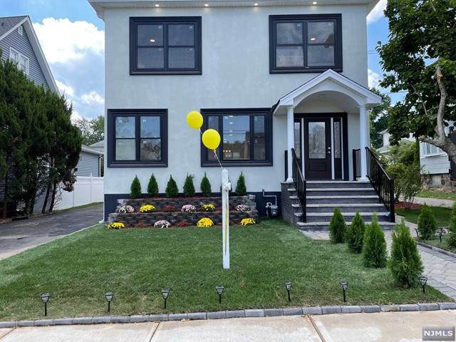 892 Elm Avenue - Photo 1