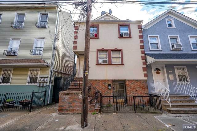 143 Tichenor Street - Photo 1