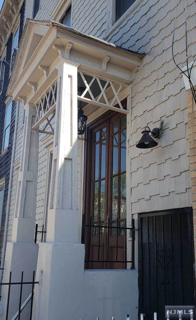 116 Van Horne Street - Photo 1