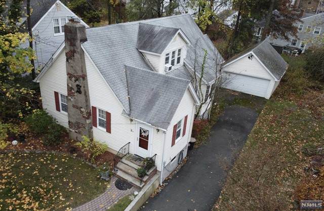 16 Cedar Parkway - Photo 1