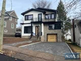 161 Henry Street - Photo 1