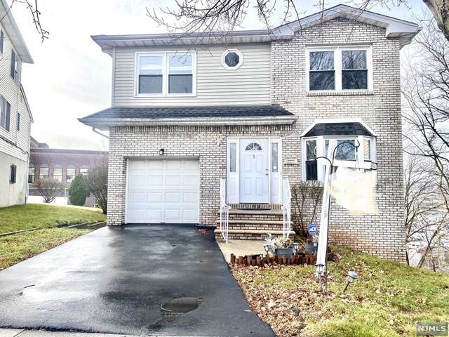 5 Lindsay Lane - Photo 1