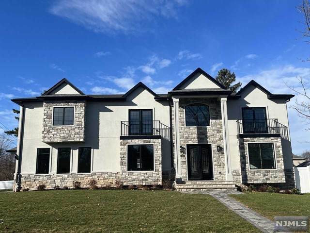 230 Jefferson Avenue - Photo 1