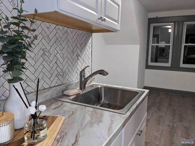 930 19th Street - Photo 1