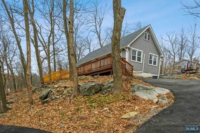502 Upper Highland Lks Drive - Photo 1