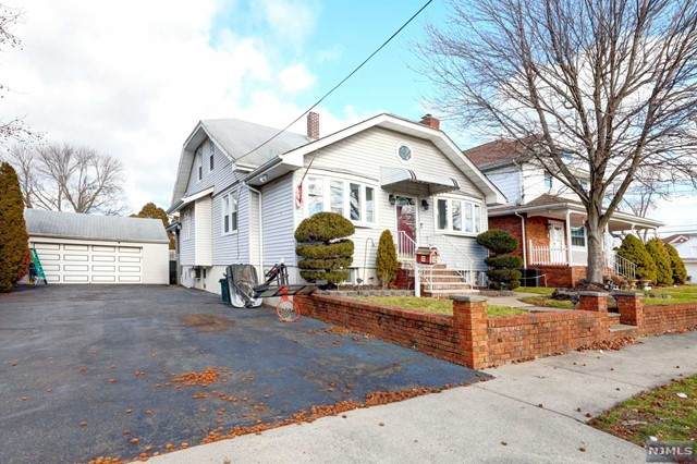 3-11 Bergen Avenue - Photo 1