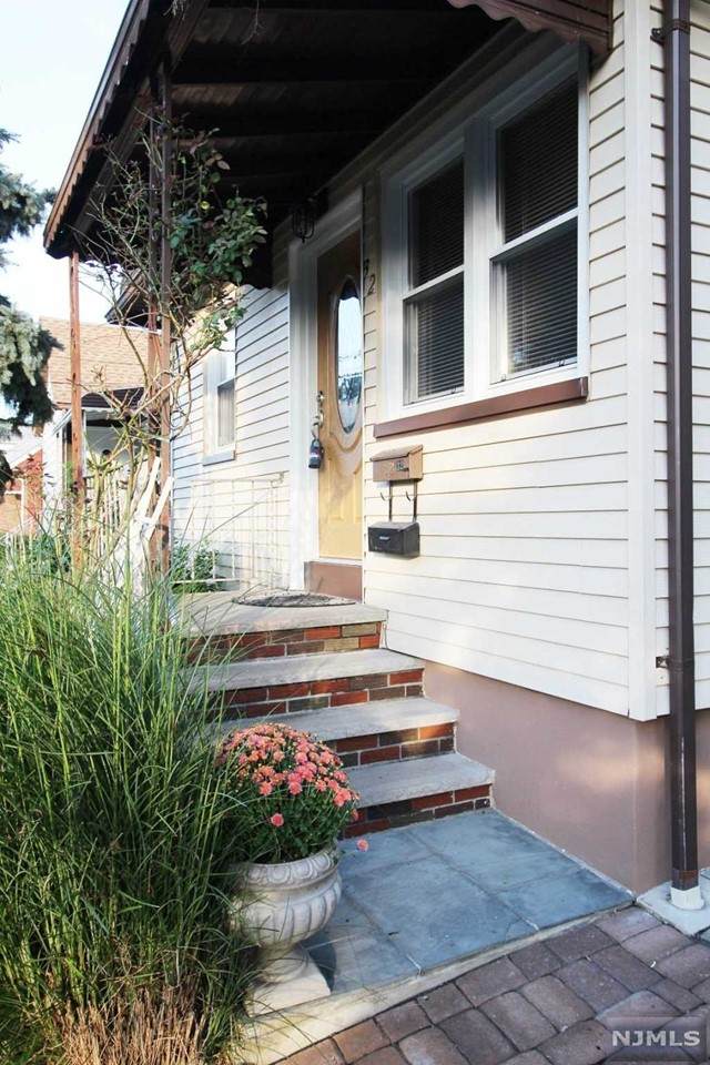32 Brook Avenue - Photo 1