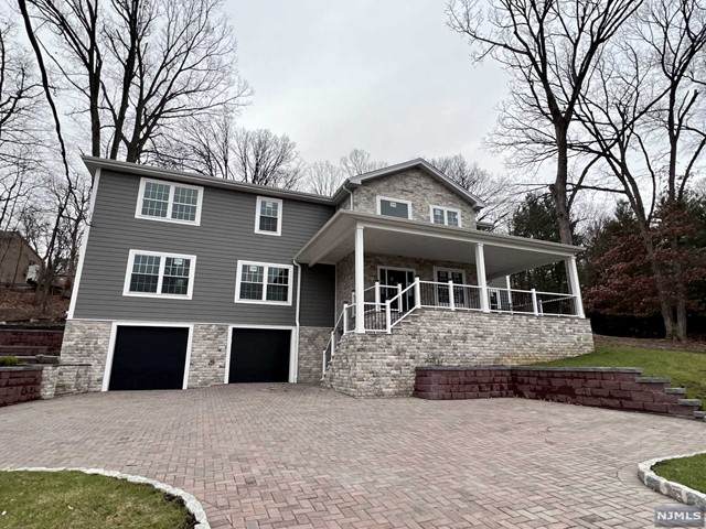 10 Hillside Avenue - Photo 1