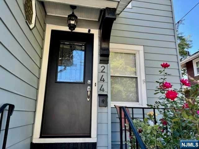 244 Walnut Avenue - Photo 1