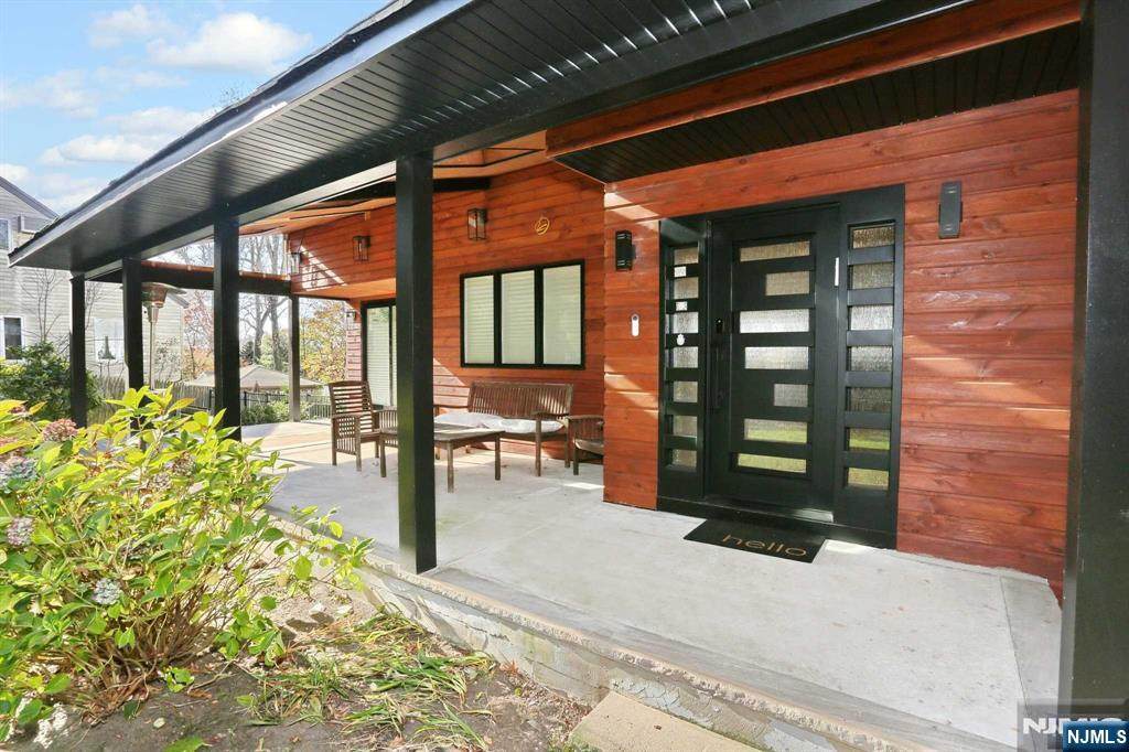 65 Engle Street - Photo 1