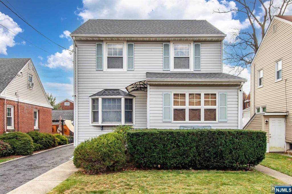 203 Lincoln Avenue - Photo 1