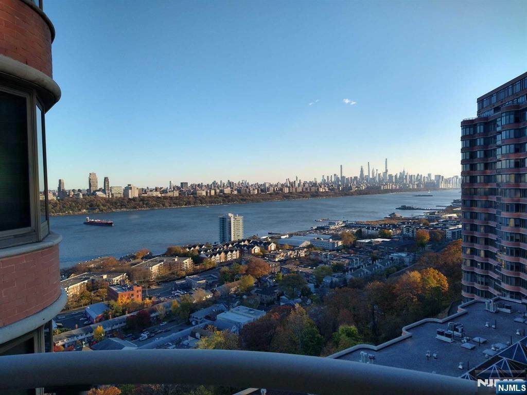 100 Carlyle Drive - Photo 1