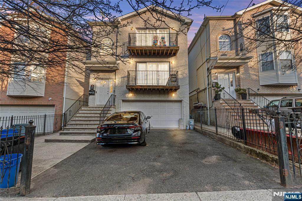 25 Seabury Street - Photo 1