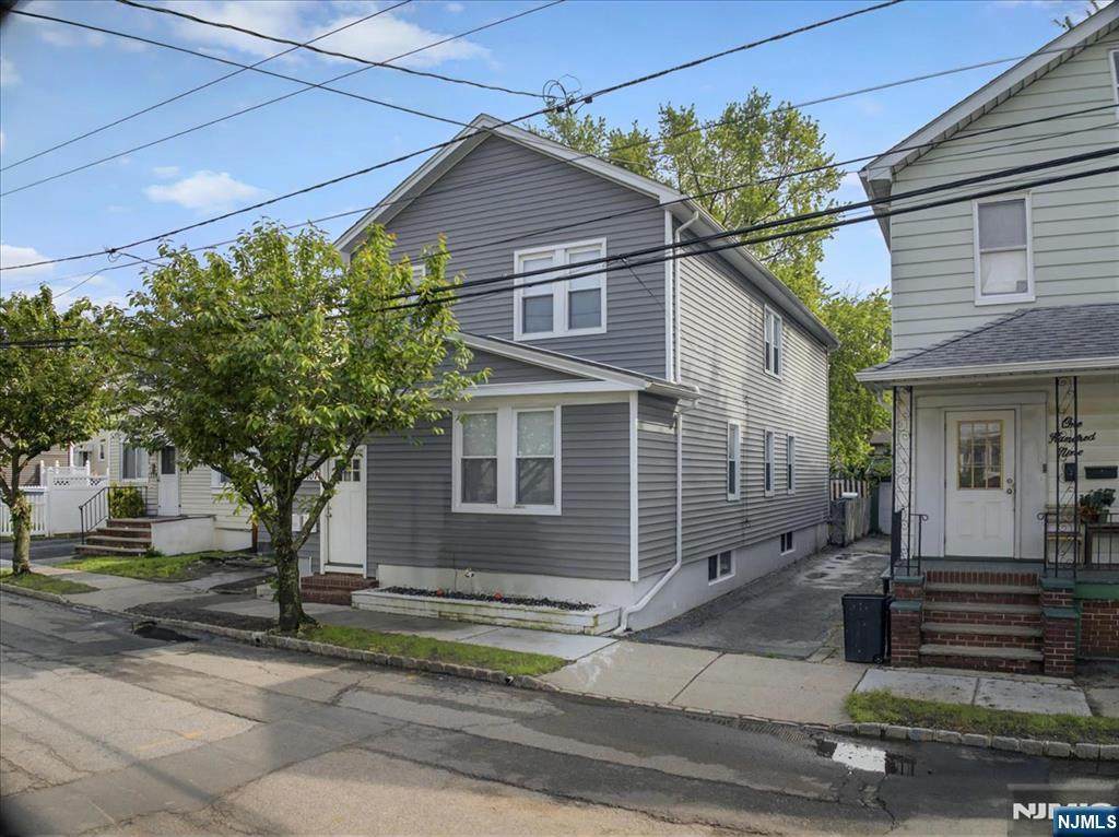 105-107 Sanford Avenue - Photo 1
