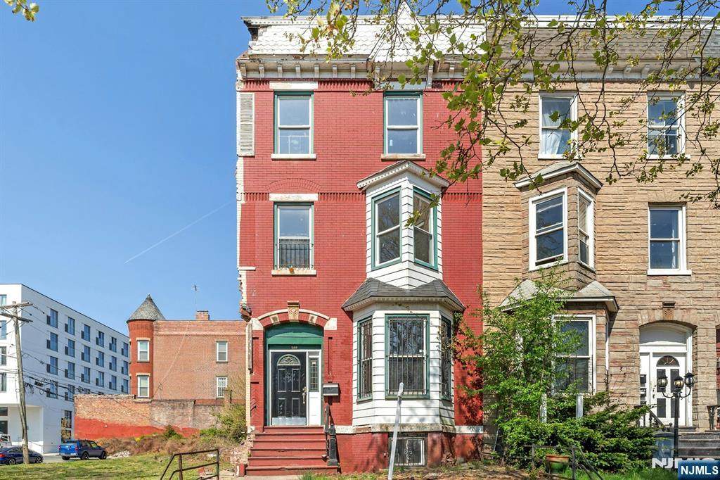 589 Martin Luther Kng Jr Boulevard - Photo 1