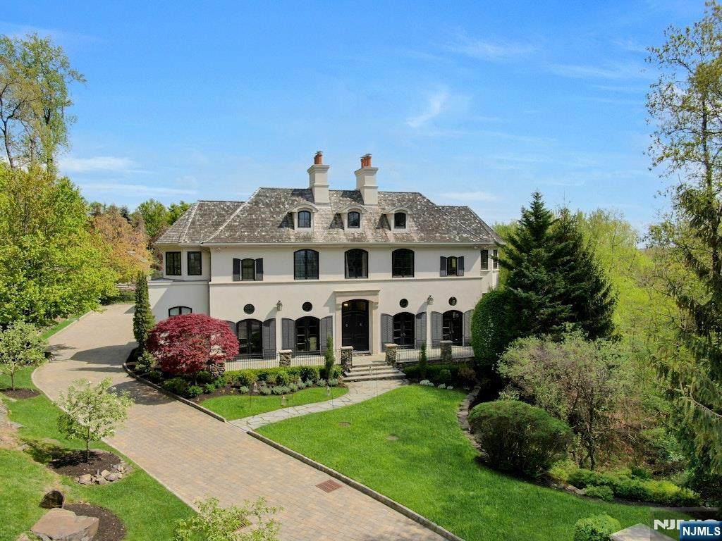 19 Autumn Terrace - Photo 1