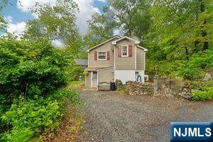 8 Oak Avenue - Photo 1