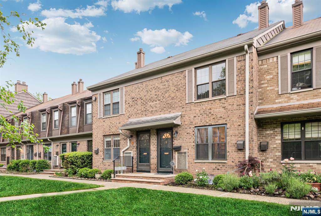 181 Long Hill - Photo 1