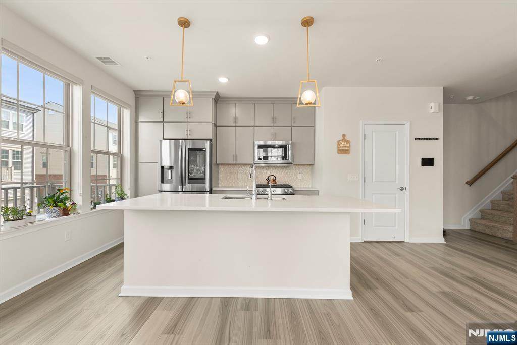 4 Arnold Drive - Photo 1