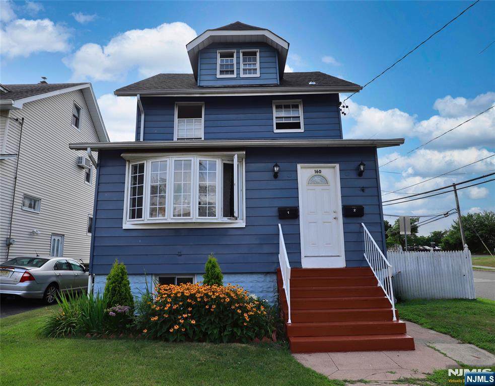 160 Delafield - Photo 1