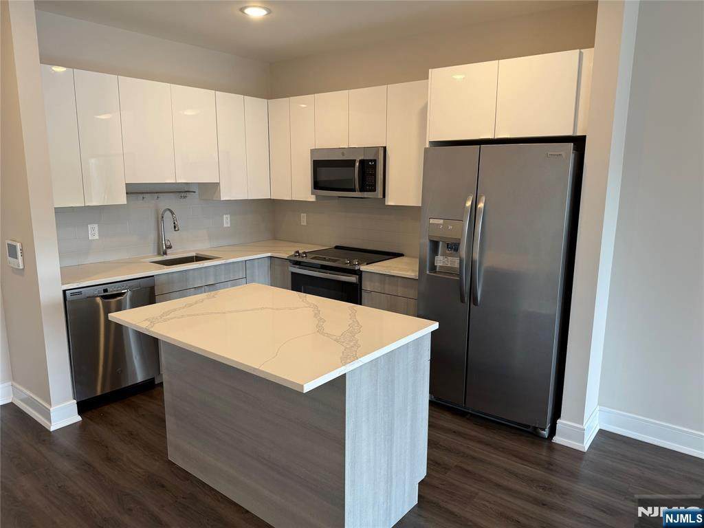 470 Main - Photo 1