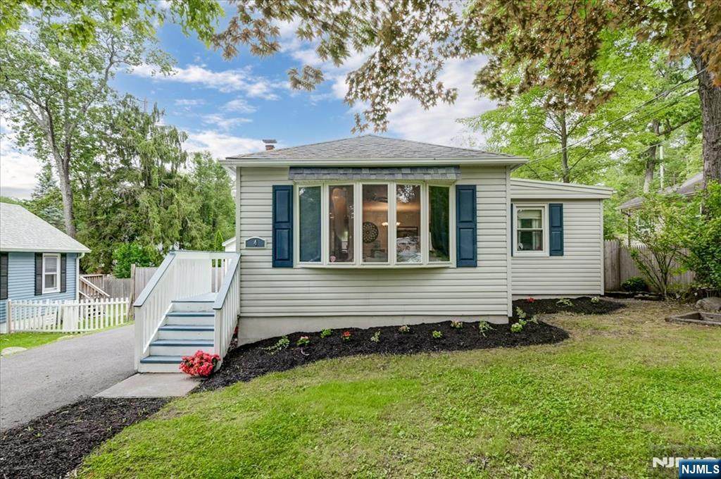 4 Rumson Court - Photo 1