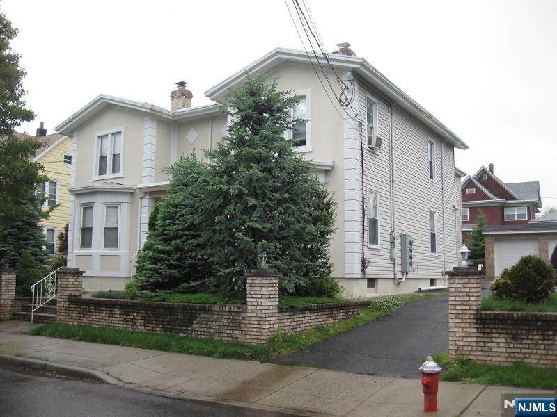 34 Spencer - Photo 1