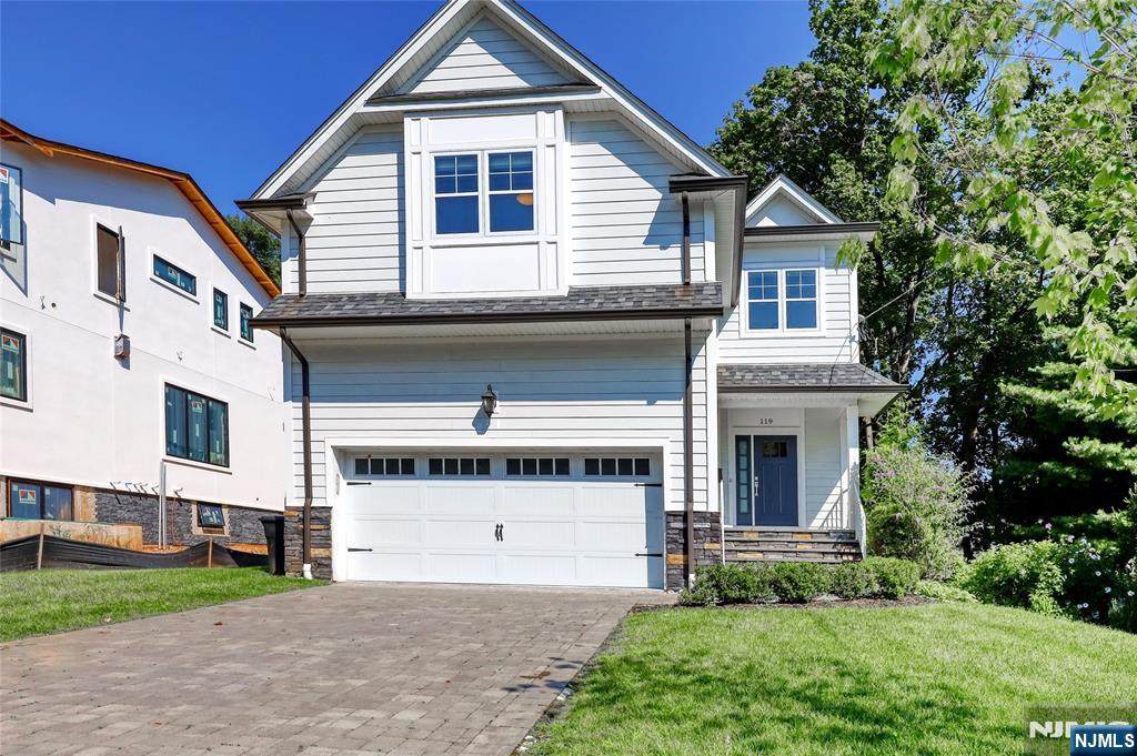 119 Columbus - Photo 1
