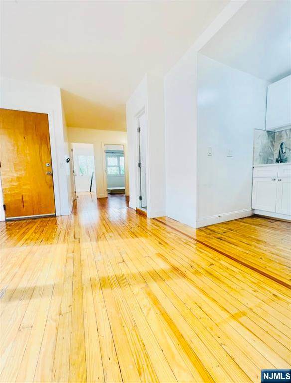 92 Lester - Photo 1