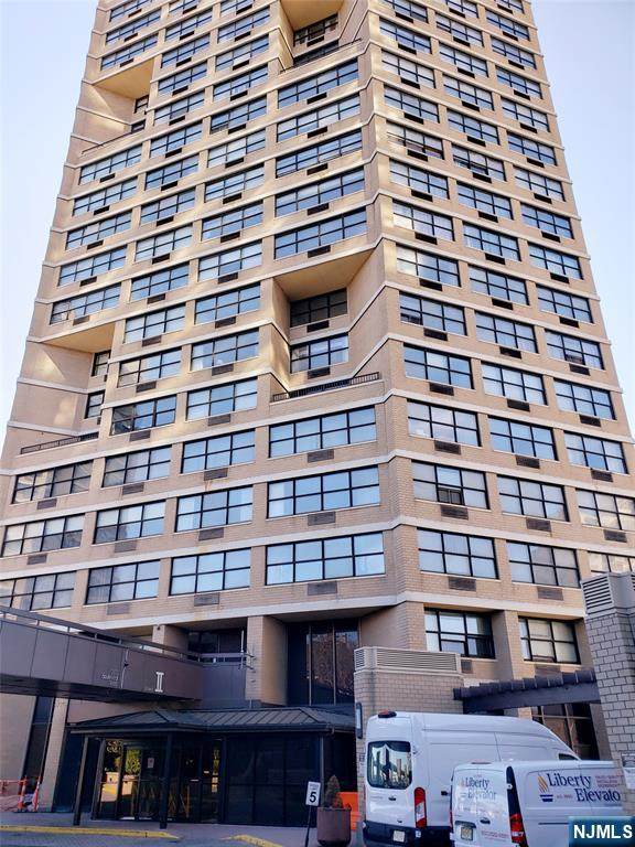 7002 Boulevard East - Photo 1