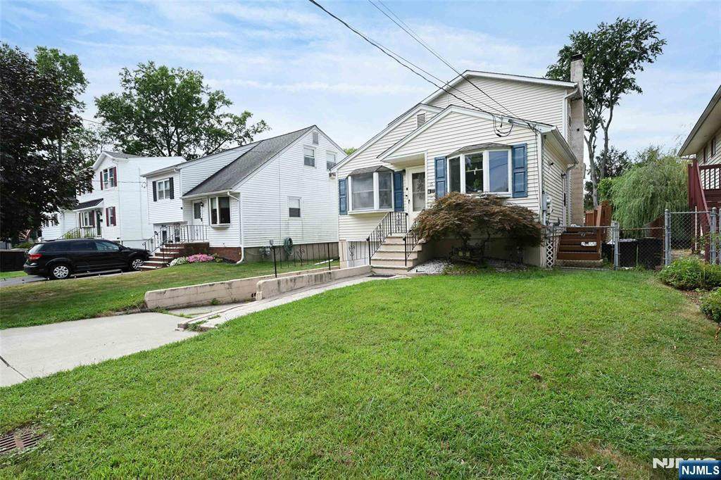 15 Carlson Place - Photo 1